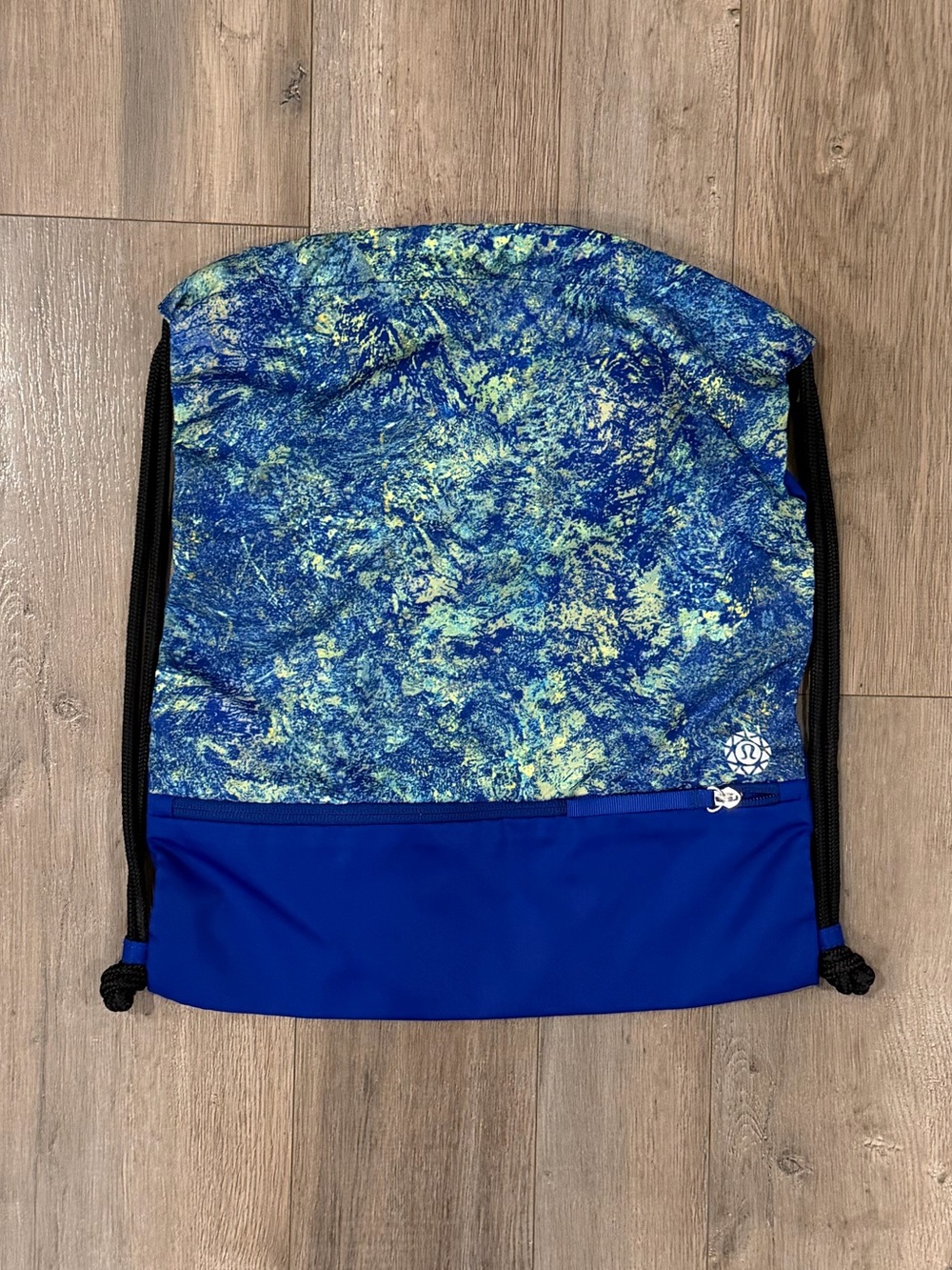 lululemon athletica Blue and Lime Patterned Drawstring Gym Backpack